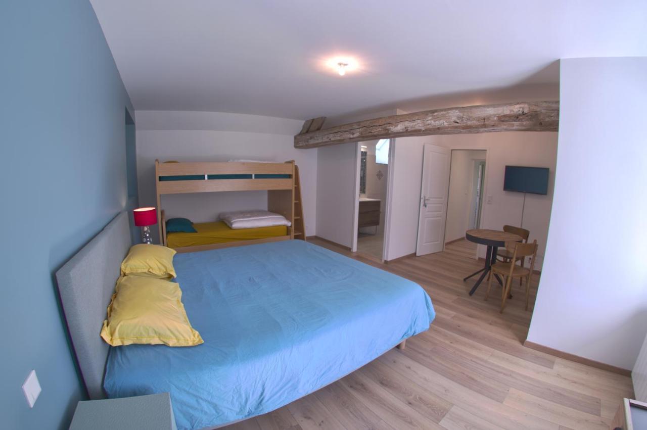 Au Pre Des Acajous Villa Pertheville-Ners Bagian luar foto