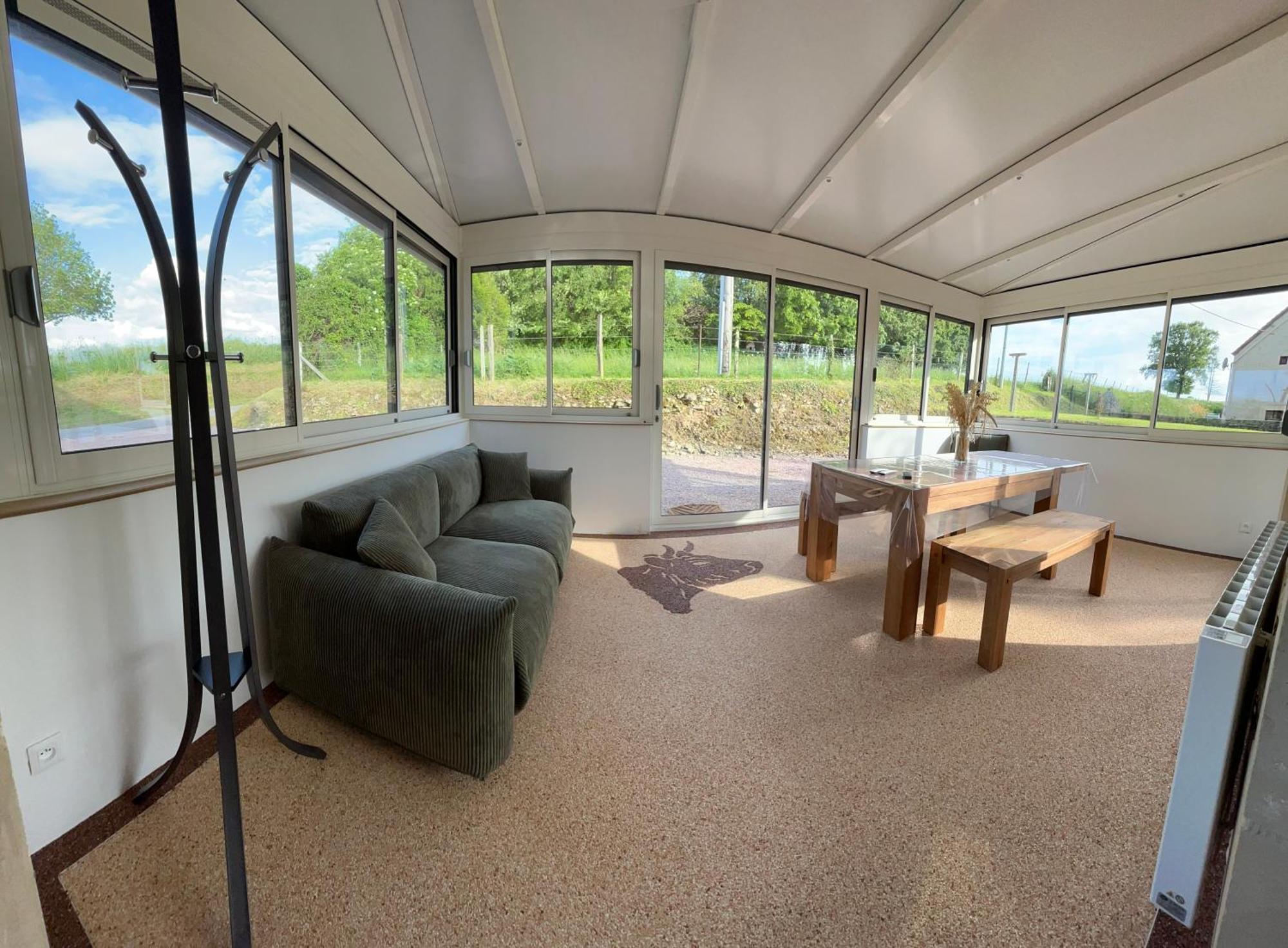 Au Pre Des Acajous Villa Pertheville-Ners Bagian luar foto