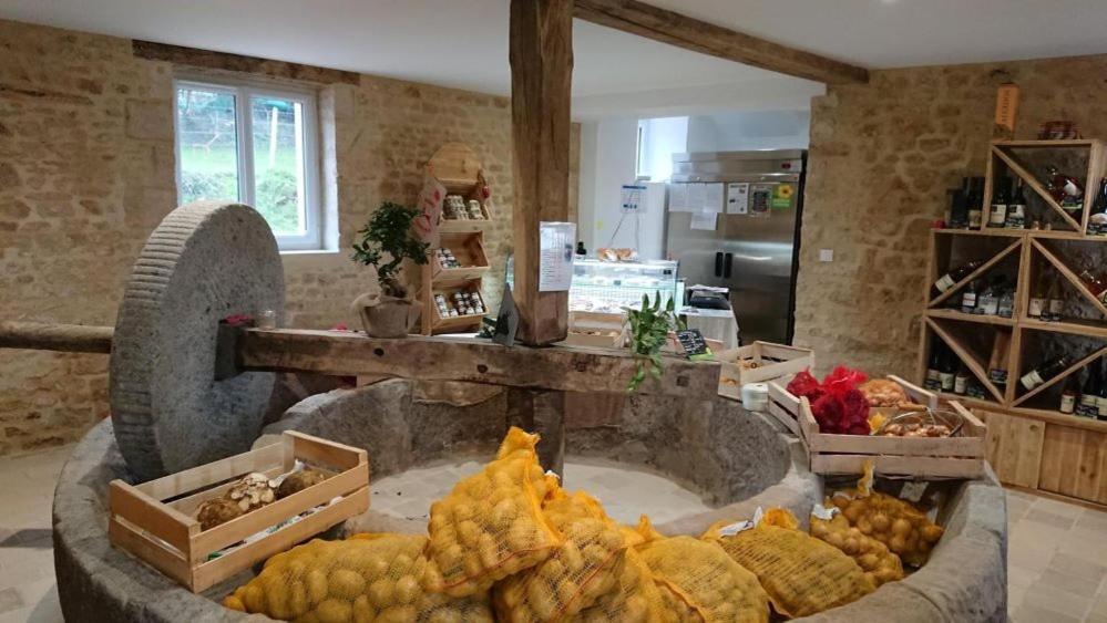 Au Pre Des Acajous Villa Pertheville-Ners Bagian luar foto